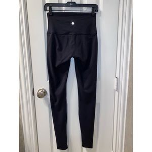 Lululemon Black High Rise Wunder Under 28” size 6